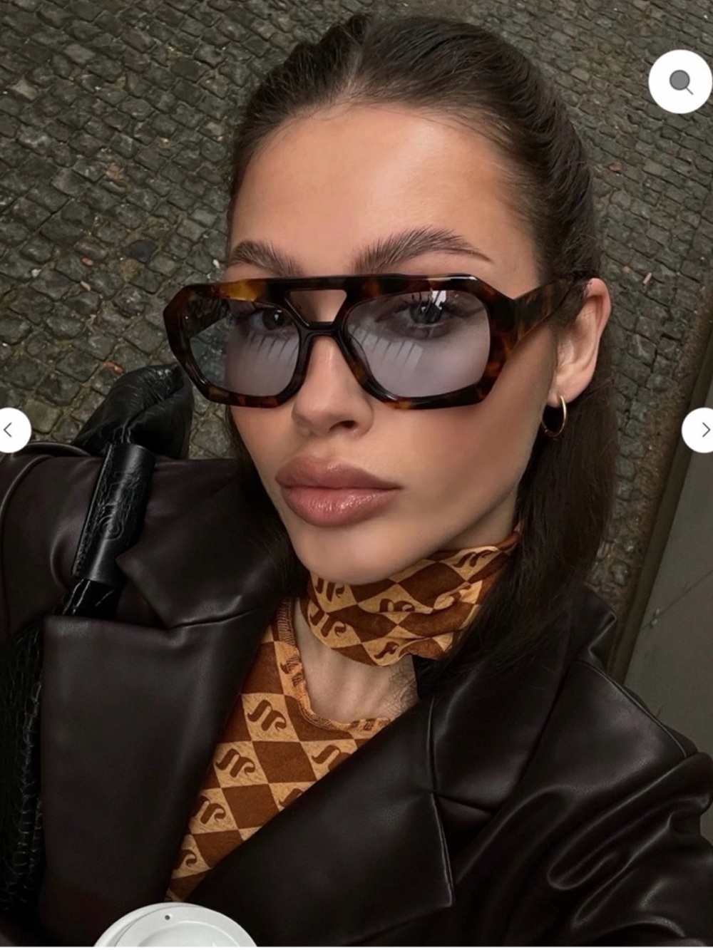 Vella River Tortoiseshell Sunglasses - blue Gradient Lenses